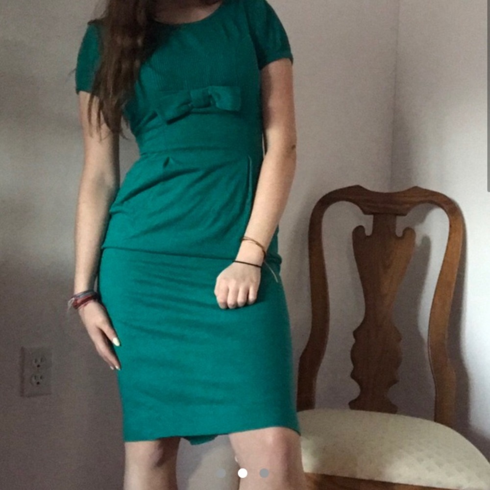 60s vintage emerald green tight form fitting dress